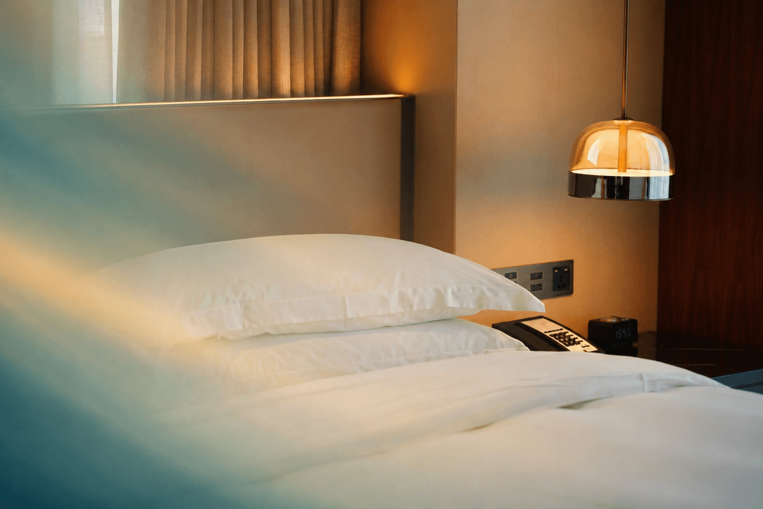How Hotel General Managers Can Reclaim Their Mornings with AI